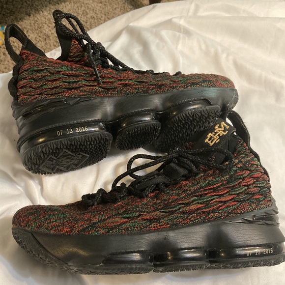 Lebron James black history special edition basketball shoes size 6Y - Picture 8 of 14